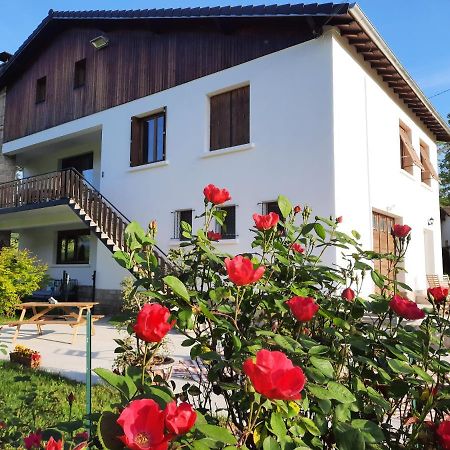 Le Jardin De Moulis Bed & Breakfast Exterior photo