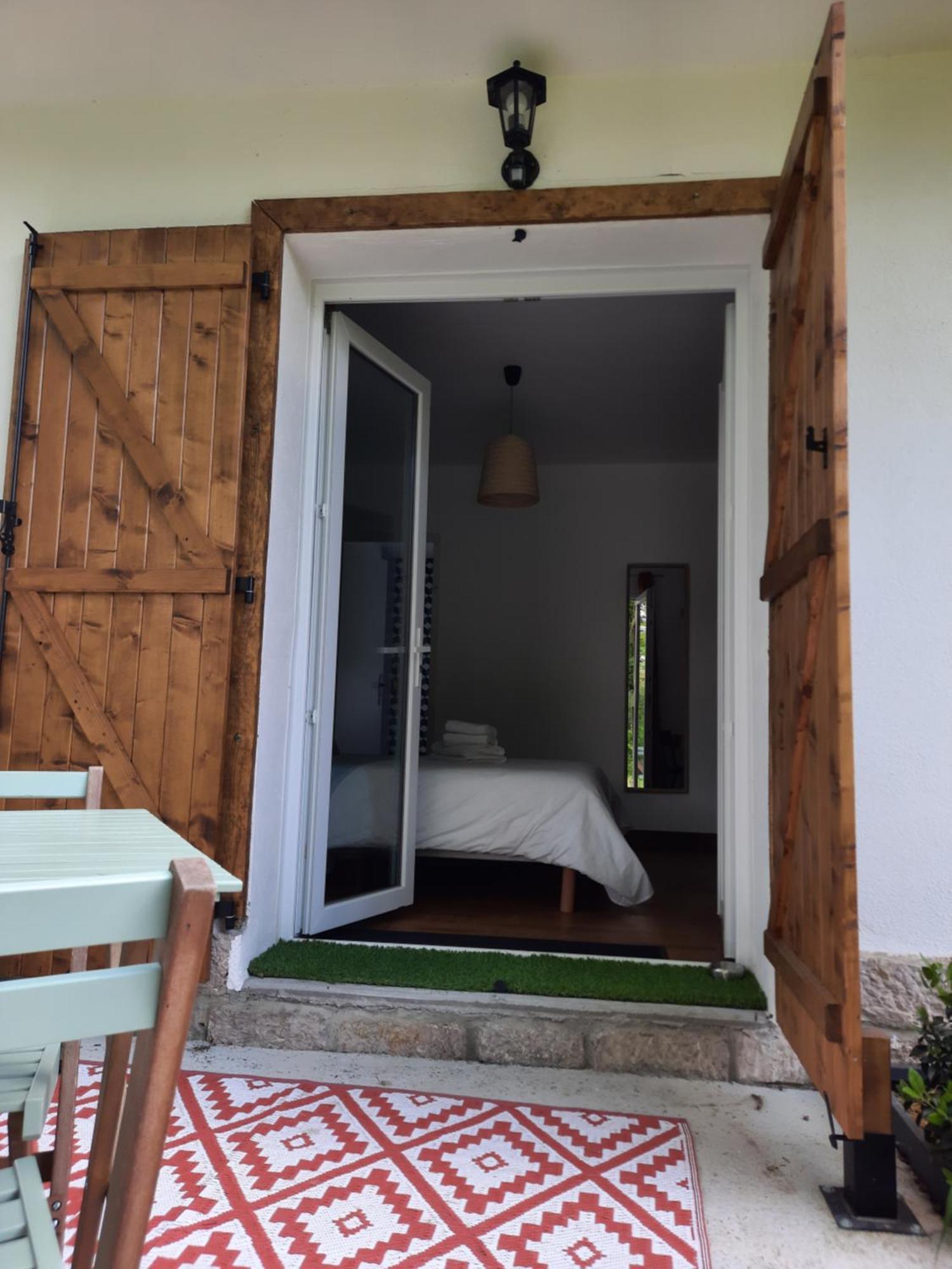Le Jardin De Moulis, Saint Girons, Ariege, Pyrenees, Bed & Breakfast Exterior photo